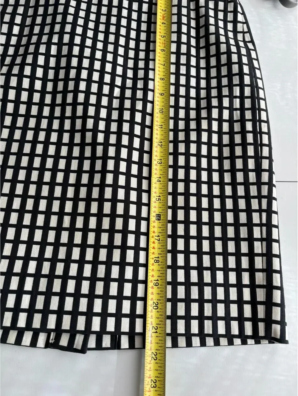 J CREW The Pencil Skirt Black White GEOMETRIC Business Skirt Women's Size 4
